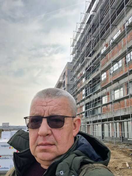 Meseriasi pentru finisaje interioare pentru Aeroportul Otopeni