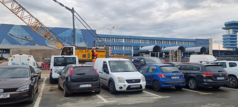 Meseriasi pentru finisaje interioare pentru Aeroportul Otopeni